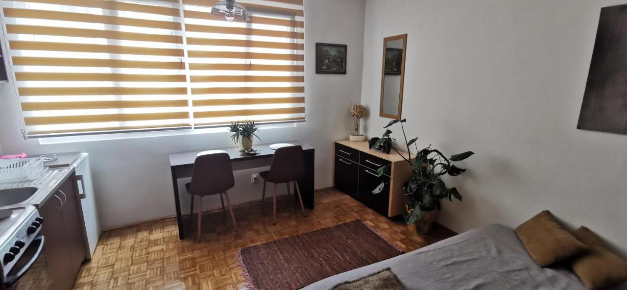 Stan Na Dan Predah Lägenhet Užice Exteriör bild